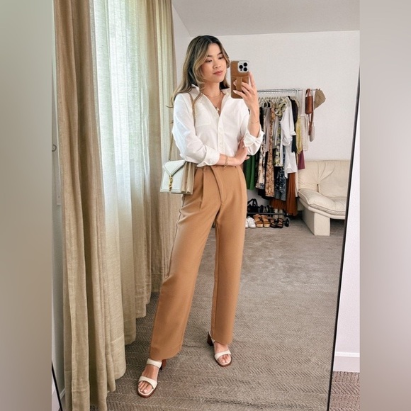 NWOT A&F Tailored Relaxed Straight Pant w/ Criss Cross Waist in Camel Brown - Picture 2 of 5